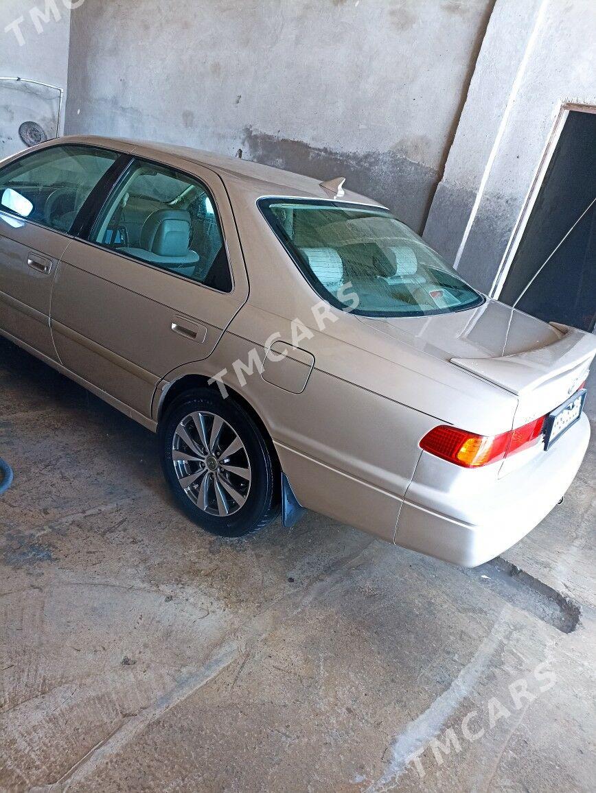 Toyota Camry 1998 - 140 000 TMT - Дянев - img 3