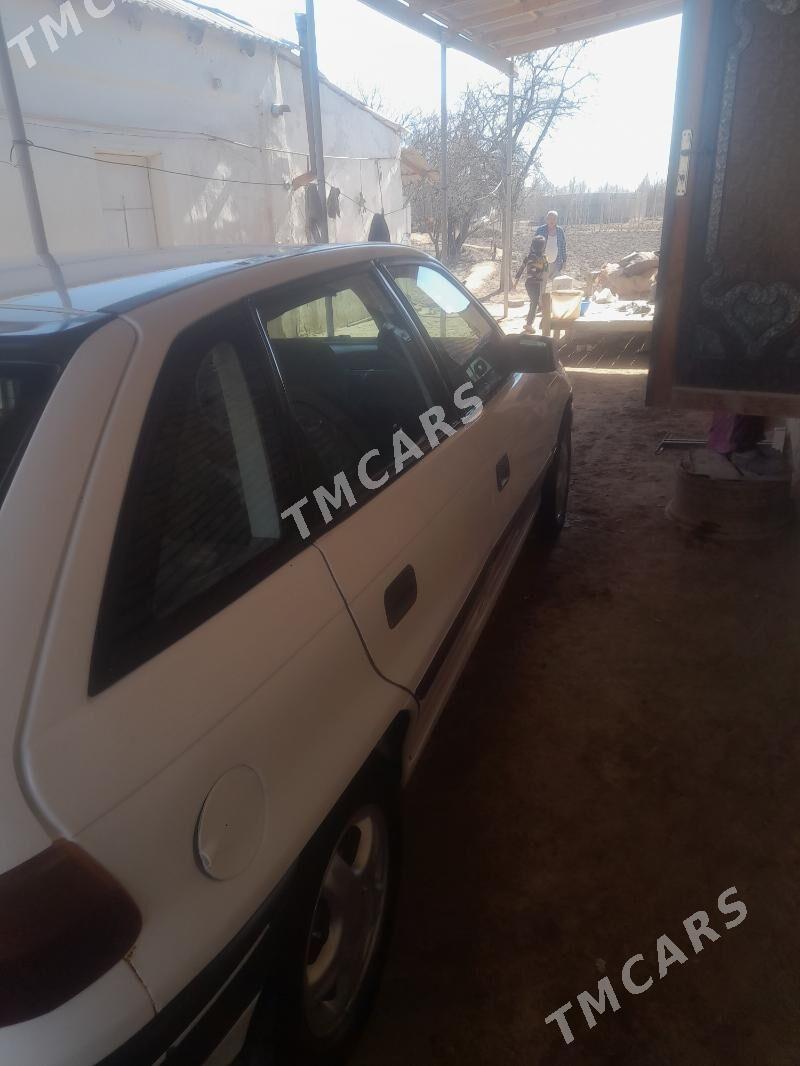 Opel Antara 1993 - 26 000 TMT - Губадаг - img 3