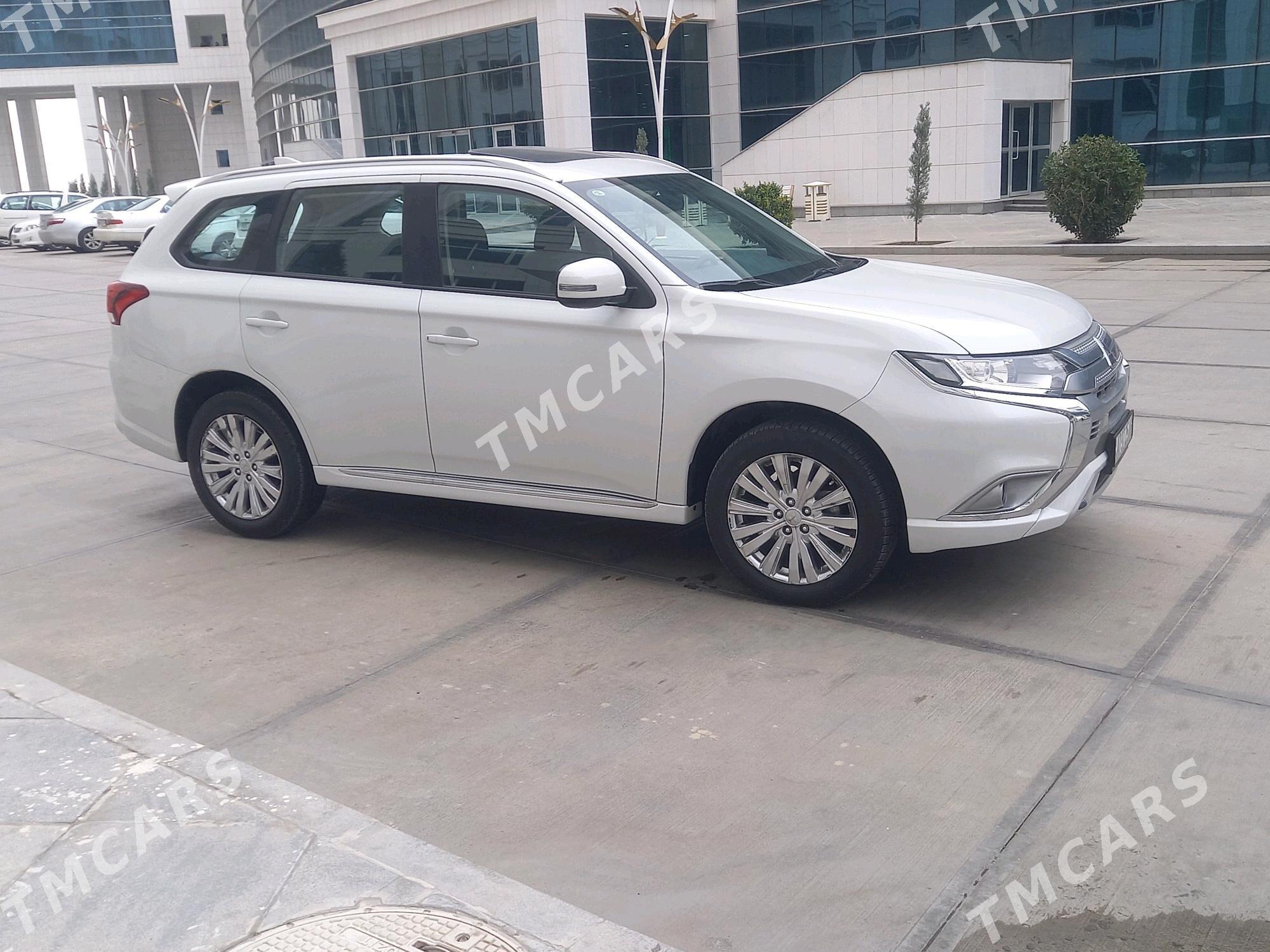 Mitsubishi Outlander 2022 - 310 000 TMT - Aşgabat - img 3