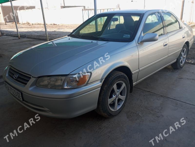 Toyota Camry 2001 - 150 000 TMT - Кёнеургенч - img 2