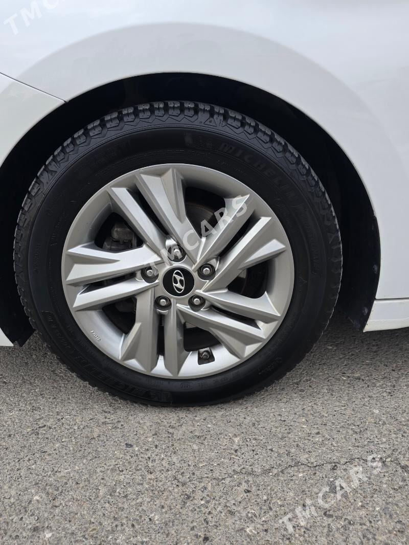 Hyundai Elantra 2019 - 240 000 TMT - Aşgabat - img 6