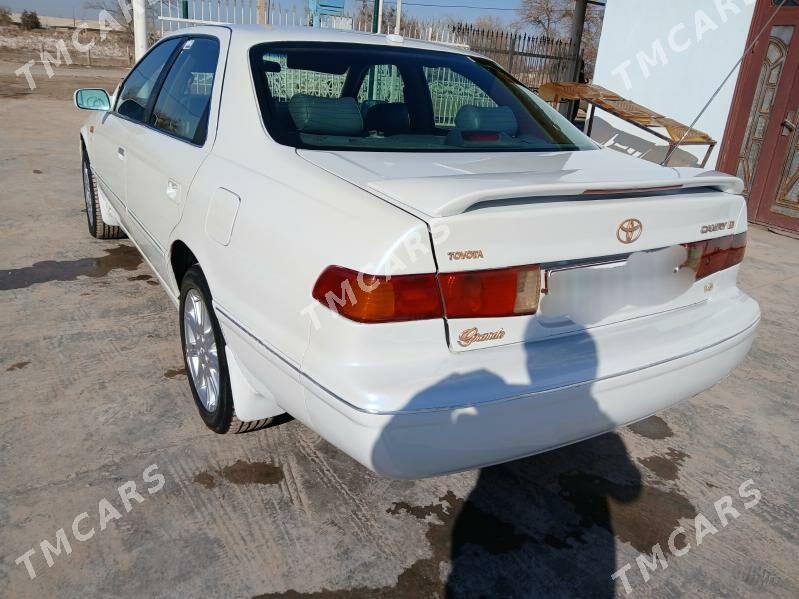 Toyota Camry 2000 - 120 000 TMT - етр. Туркменбаши - img 4