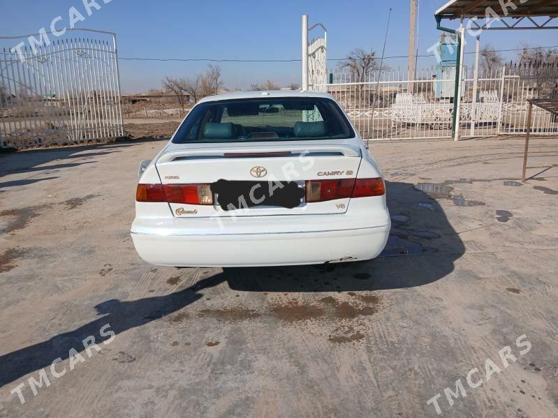 Toyota Camry 2000 - 120 000 TMT - етр. Туркменбаши - img 3