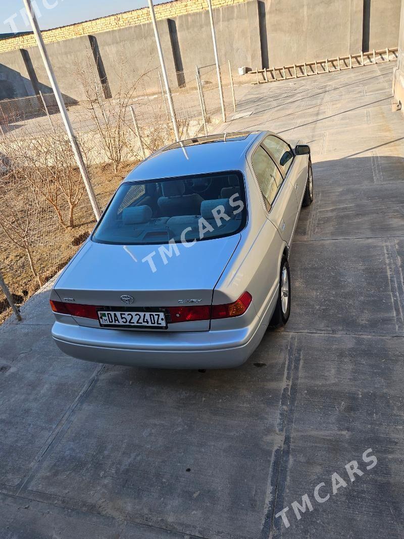 Toyota Camry 2001 - 142 000 TMT - Köneürgenç - img 5