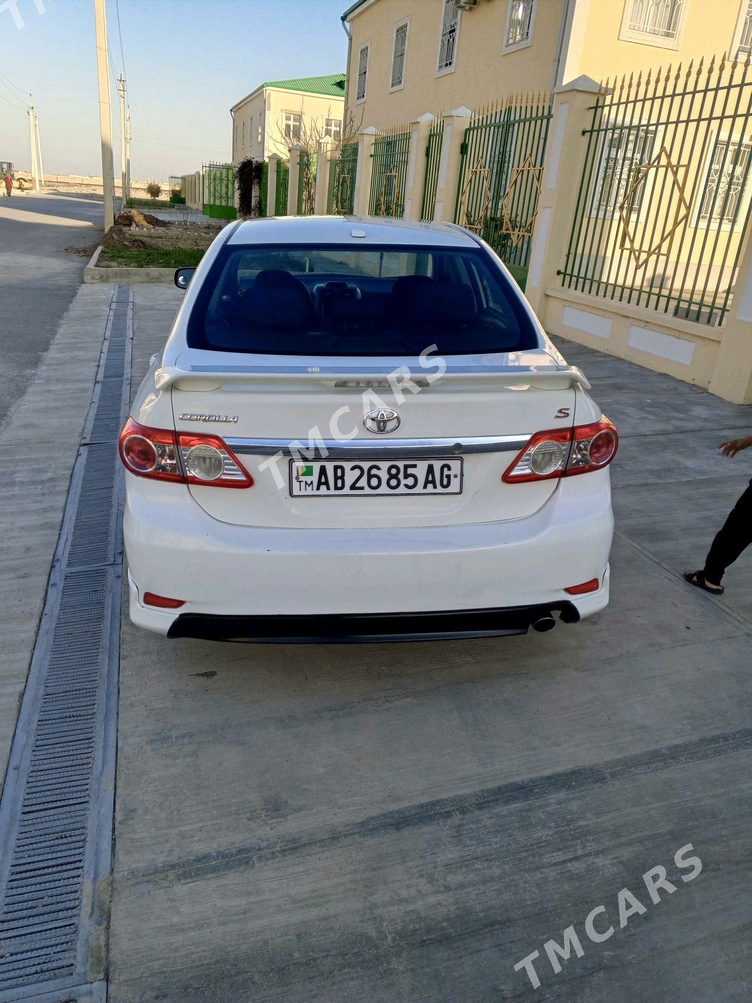 Toyota Corolla 2013 - 170 000 TMT - Ашхабад - img 2