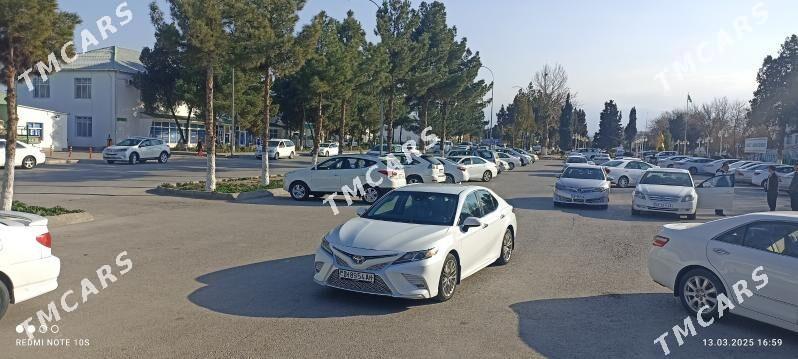 Toyota Camry 2018 - 260 000 TMT - Анев - img 3