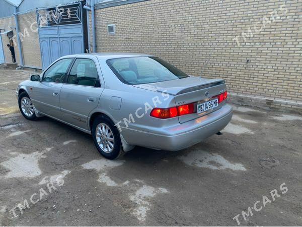 Toyota Camry 2001 - 130 000 TMT - Мары - img 9