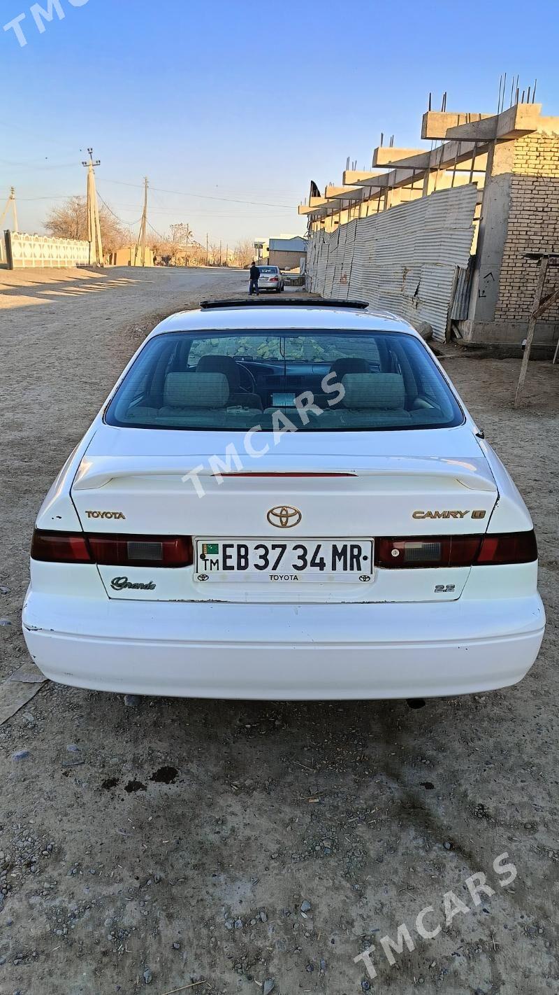 Toyota Camry 1998 - 103 000 TMT - Мары - img 4