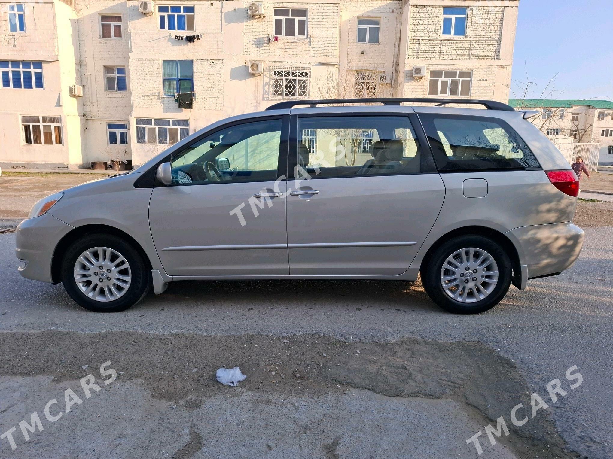 Toyota Sienna 2004 - 250 000 TMT - Ашхабад - img 6