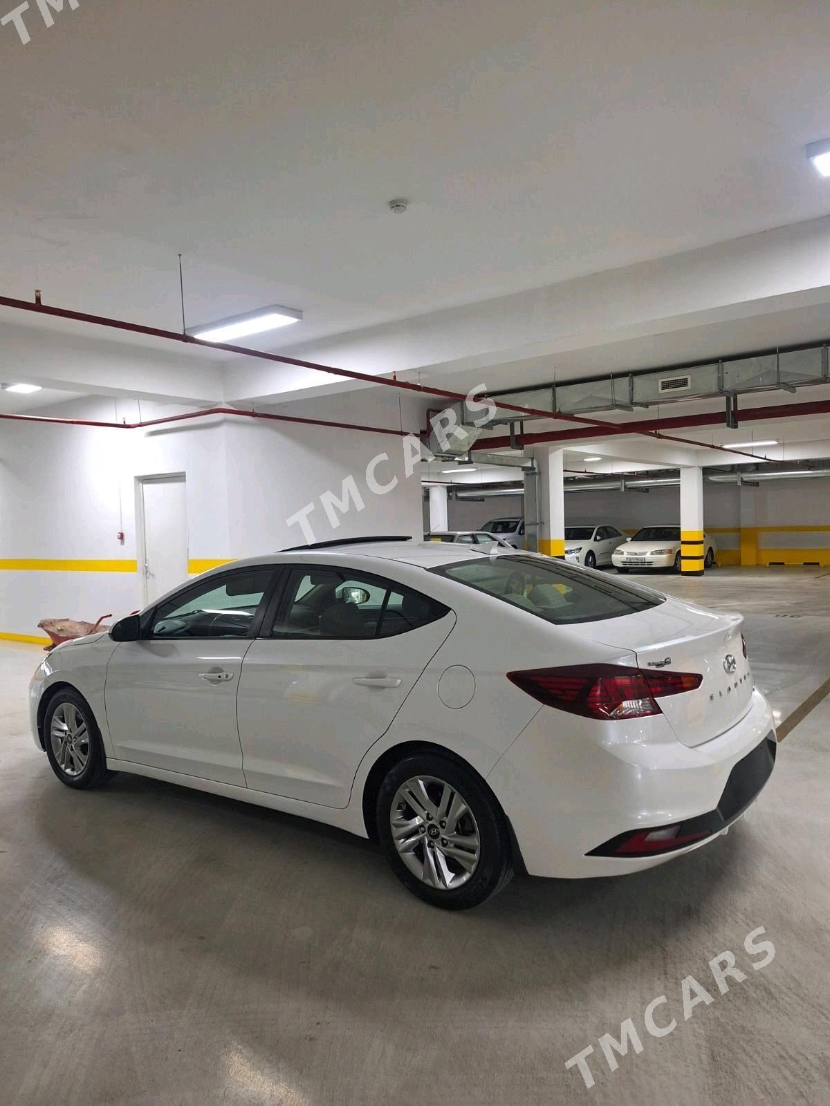 Hyundai Elantra 2019 - 190 000 TMT - Мир 2 - img 8