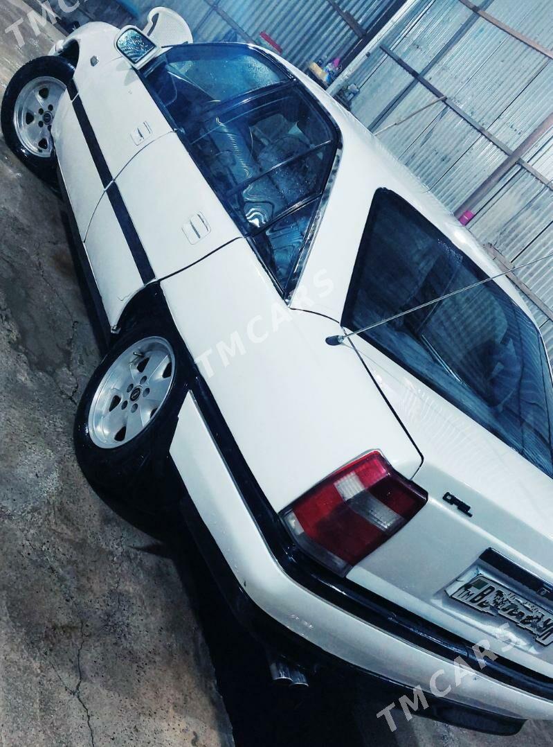 Opel Omega 1991 - 27 000 TMT - Векильбазар - img 2