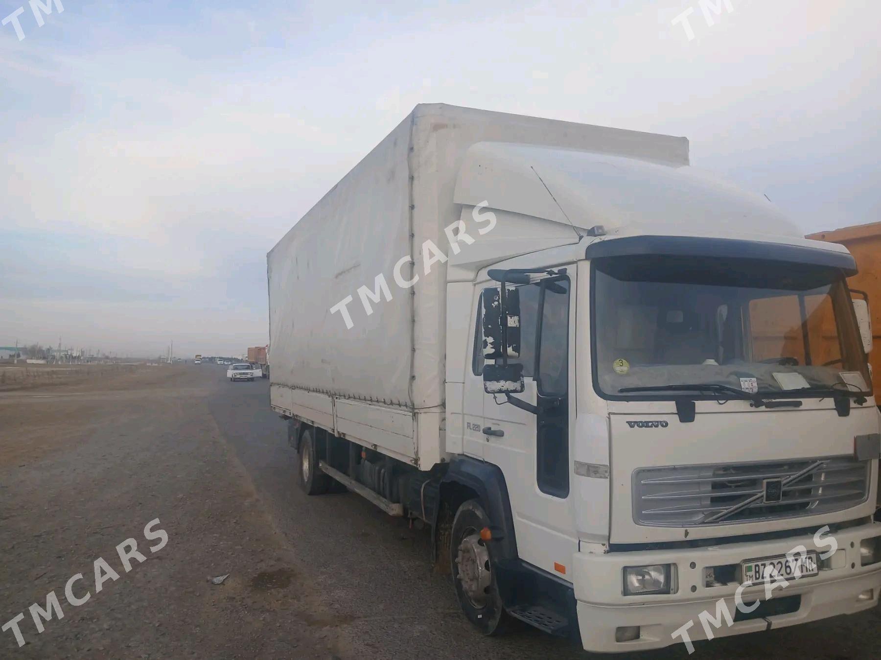 Volvo EURO 4 2003 - 350 000 TMT - Baýramaly - img 5