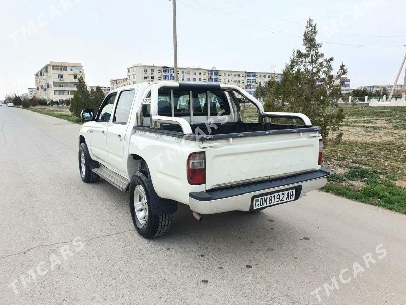 Toyota Hilux 2002 - 130 000 TMT - Ашхабад - img 8