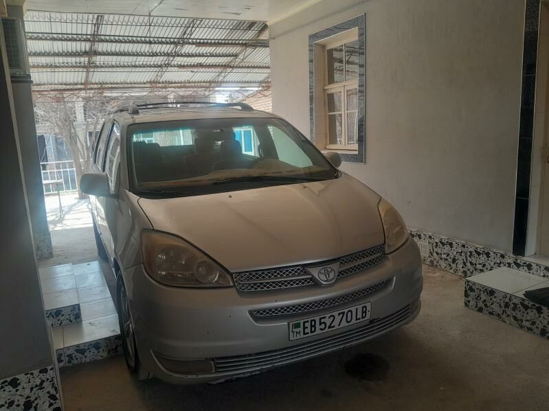 Toyota Sienna 2004 - 180 000 TMT - Саят - img 4