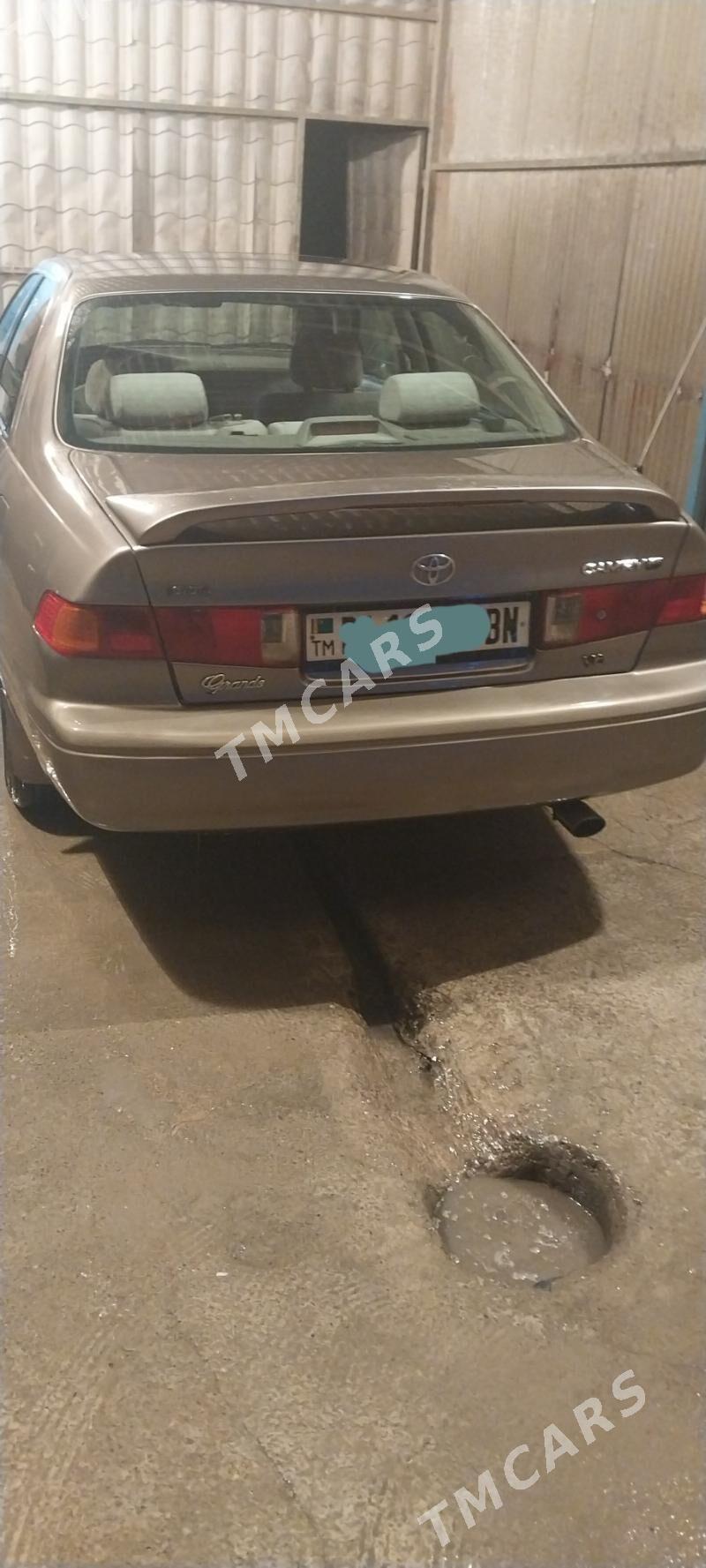 Toyota Camry 1998 - 100 000 TMT - Bereket - img 2