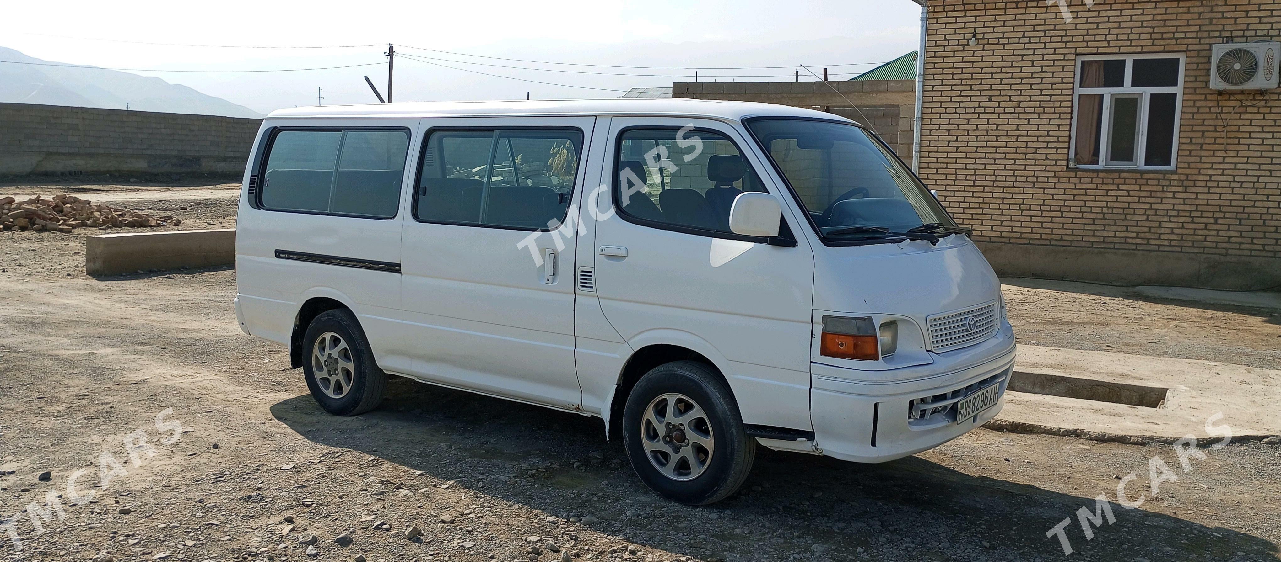 Toyota Hiace 2004 - 90 000 TMT - Бахарден - img 2