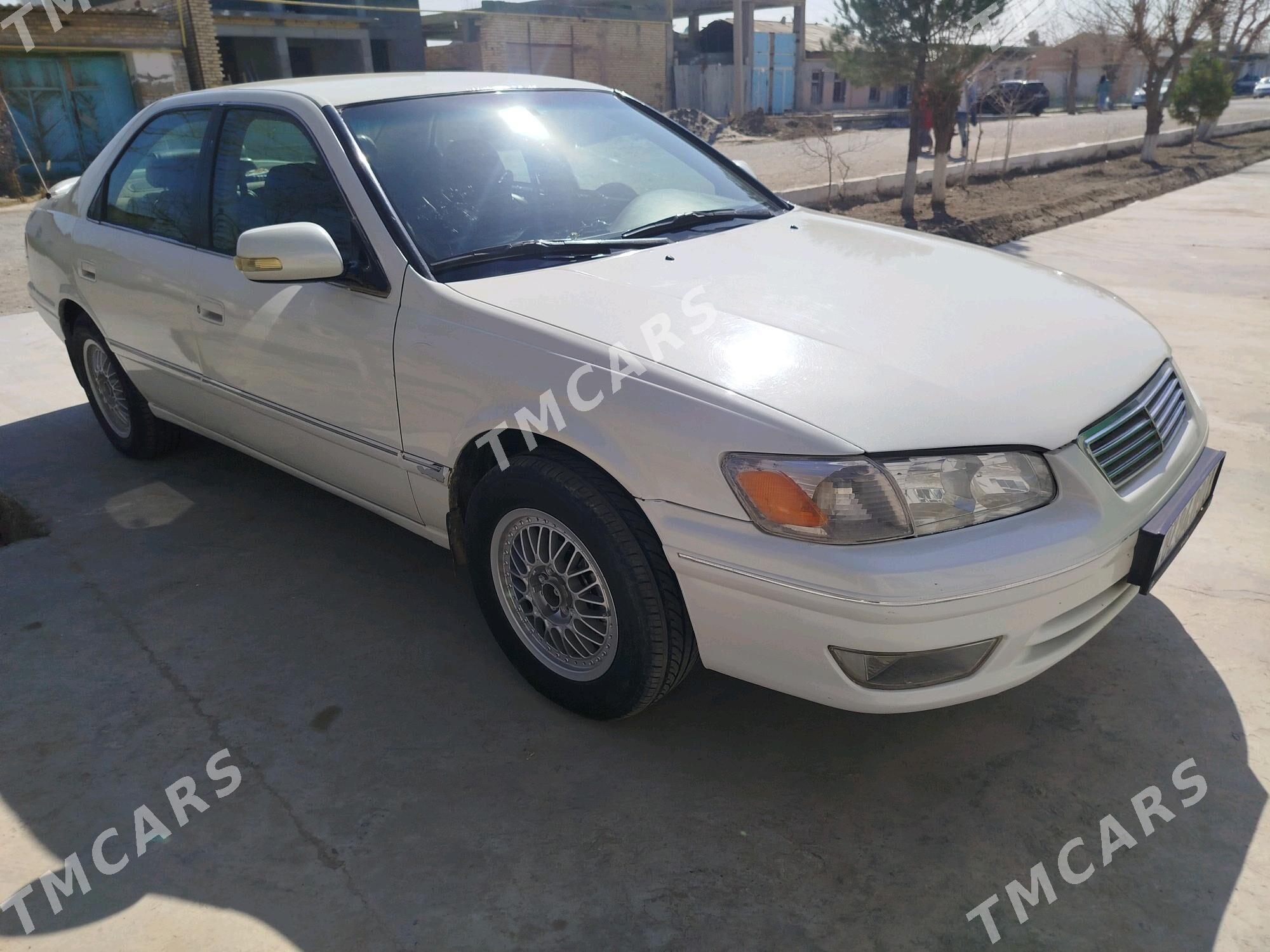 Toyota Camry 2000 - 101 000 TMT - Saýat - img 3