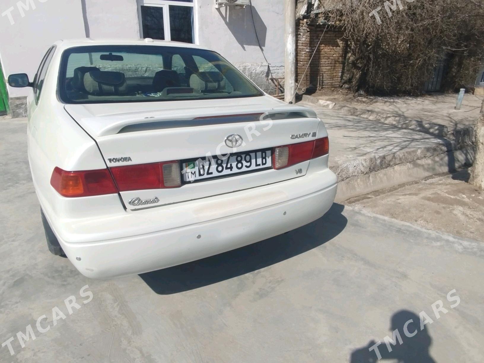 Toyota Camry 2000 - 101 000 TMT - Саят - img 4