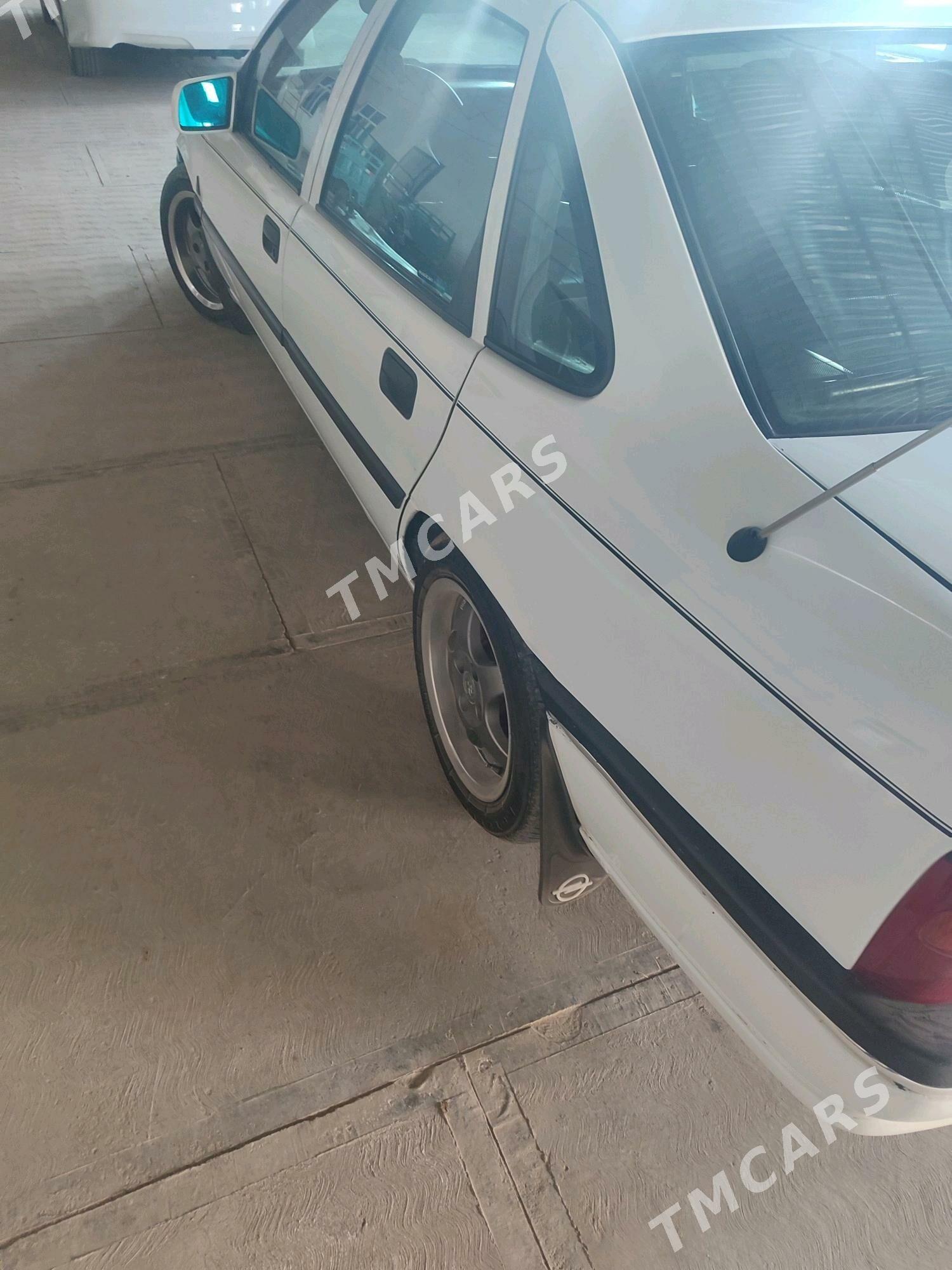 Opel Vectra 1993 - 50 000 TMT - Çärjew - img 2