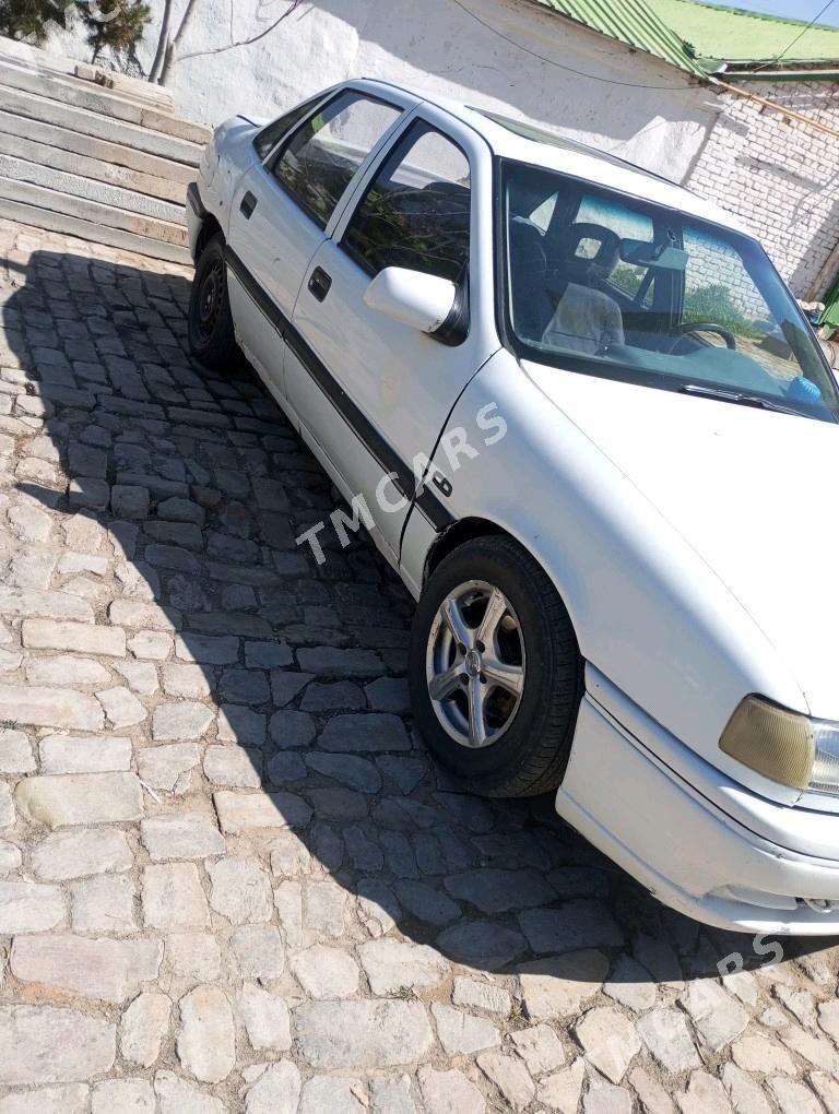 Opel Vectra 1992 - 24 000 TMT - Теджен - img 2