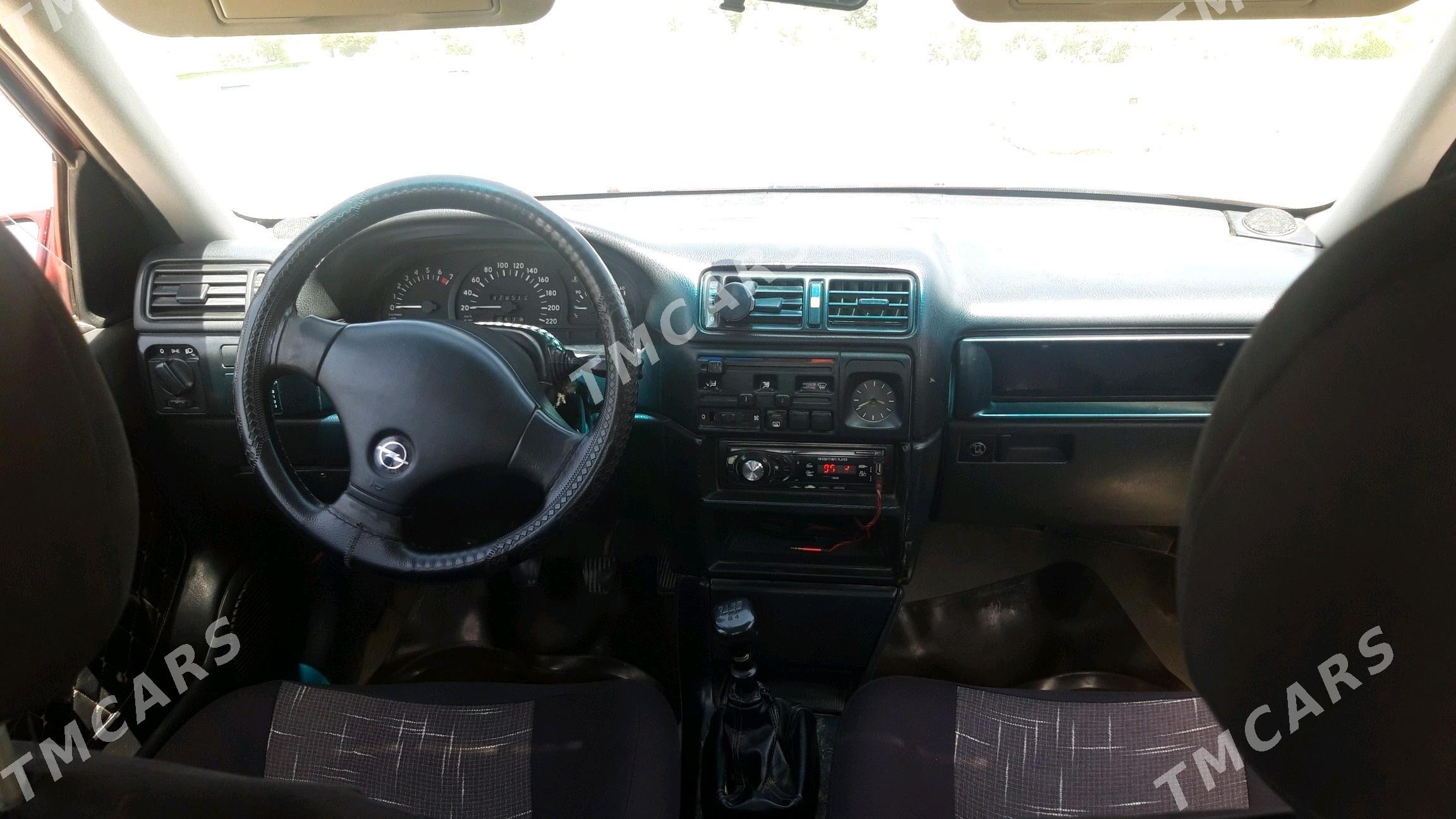 Opel Vectra 1992 - 33 000 TMT - Мургап - img 2