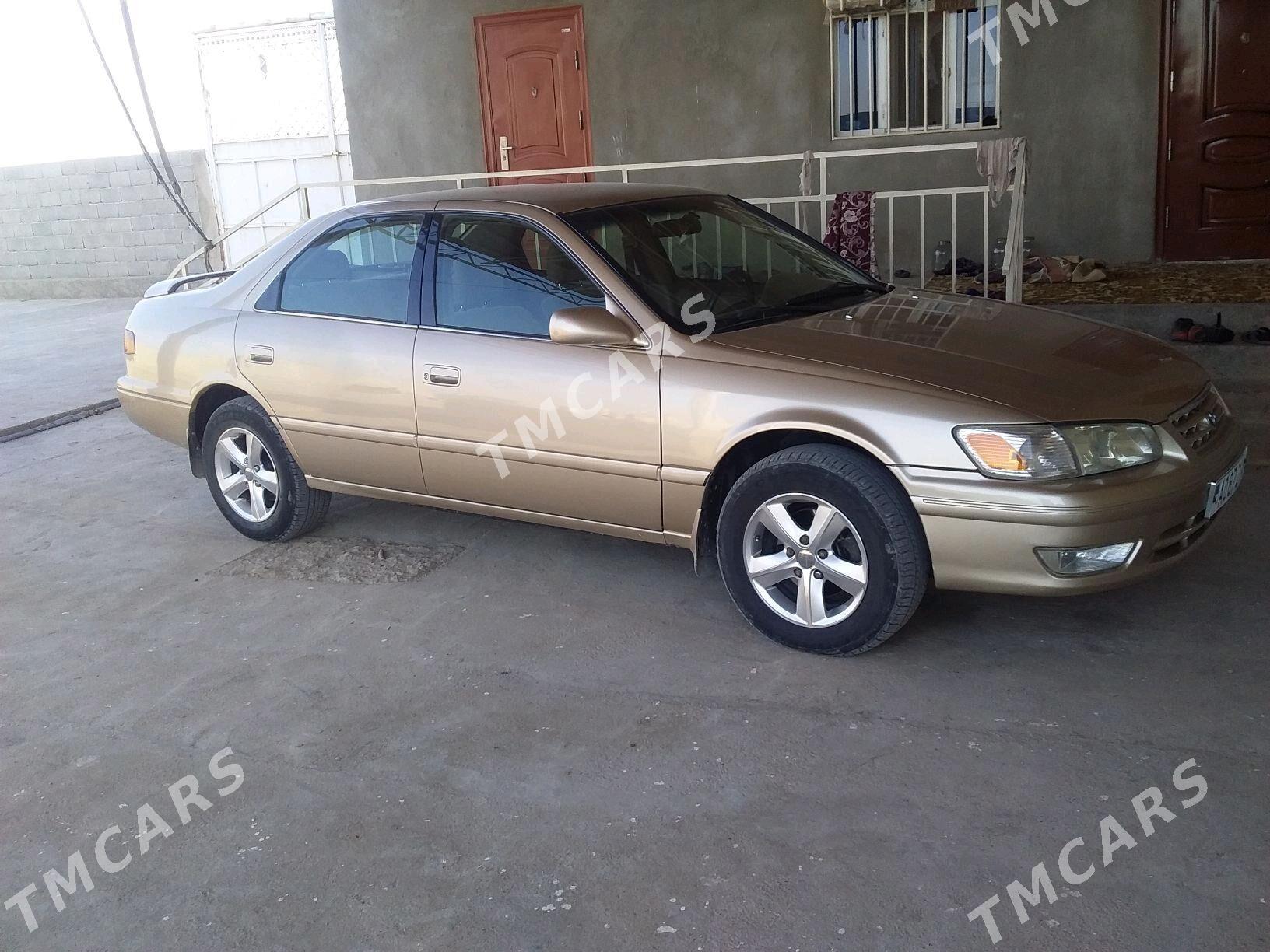 Toyota Camry 2001 - 133 000 TMT - Теджен - img 3