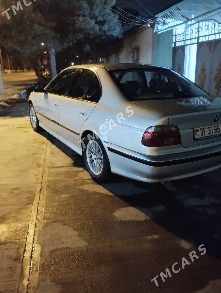 BMW E39 2003 - 89 000 TMT - Aşgabat - img 3