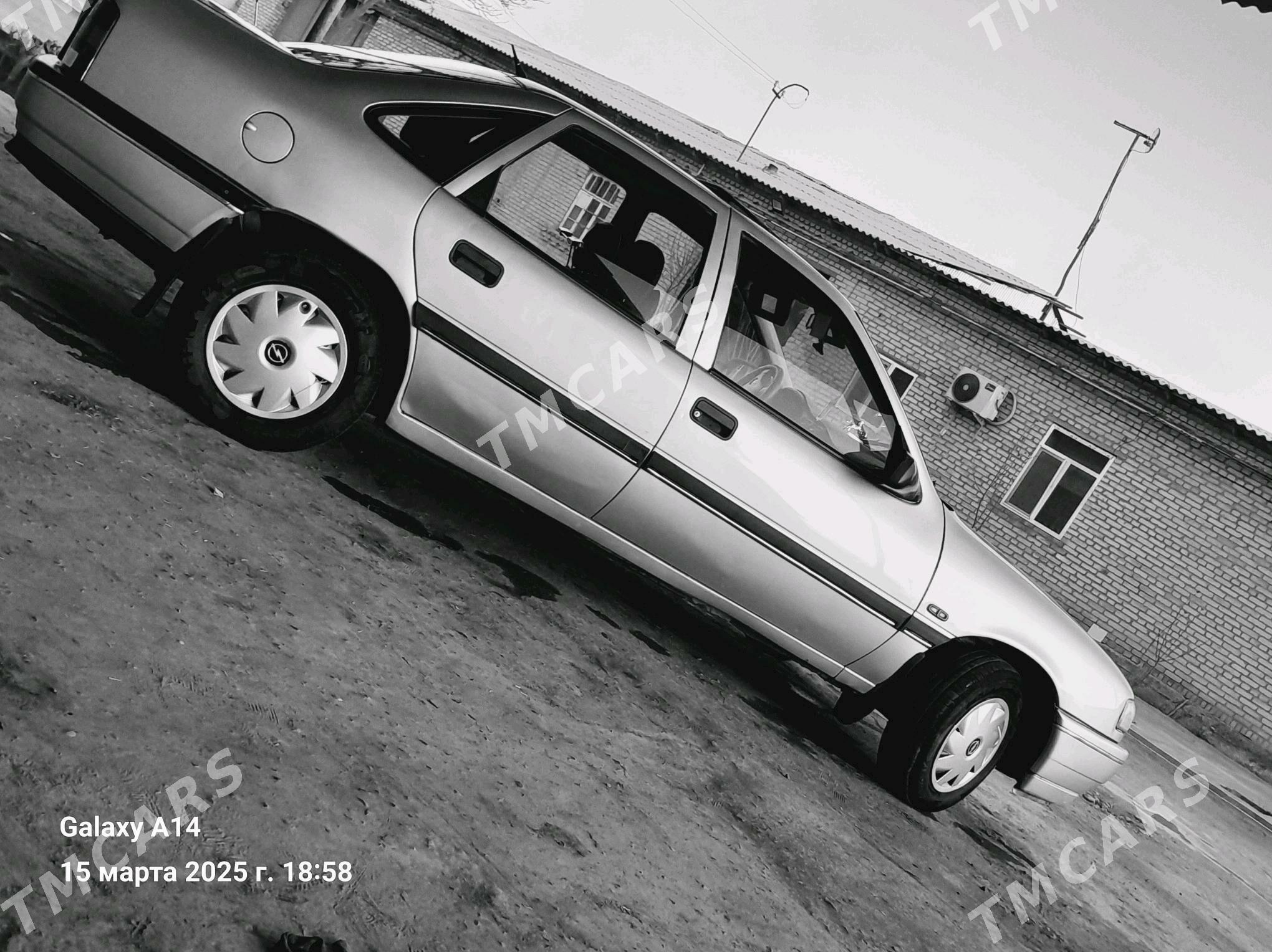 Opel Vectra 1990 - 50 000 TMT - Дянев - img 5