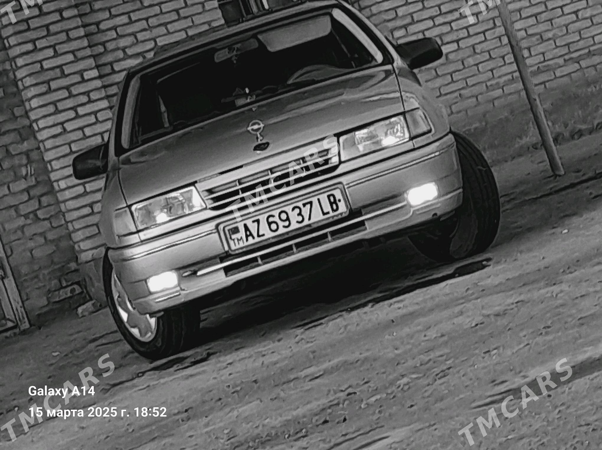 Opel Vectra 1990 - 50 000 TMT - Дянев - img 7