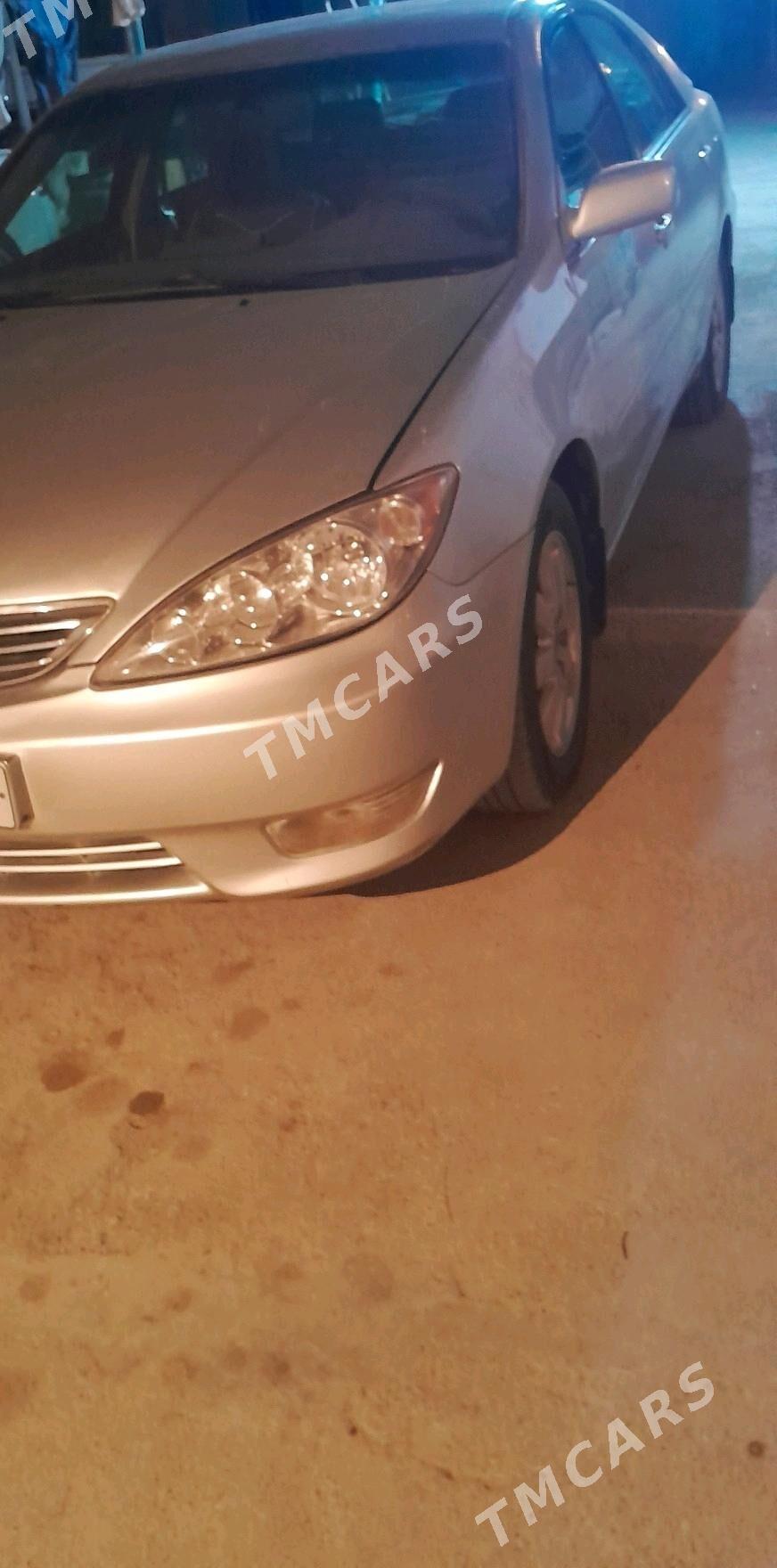 Toyota Camry 2005 - 150 000 TMT - Garadamak - img 2