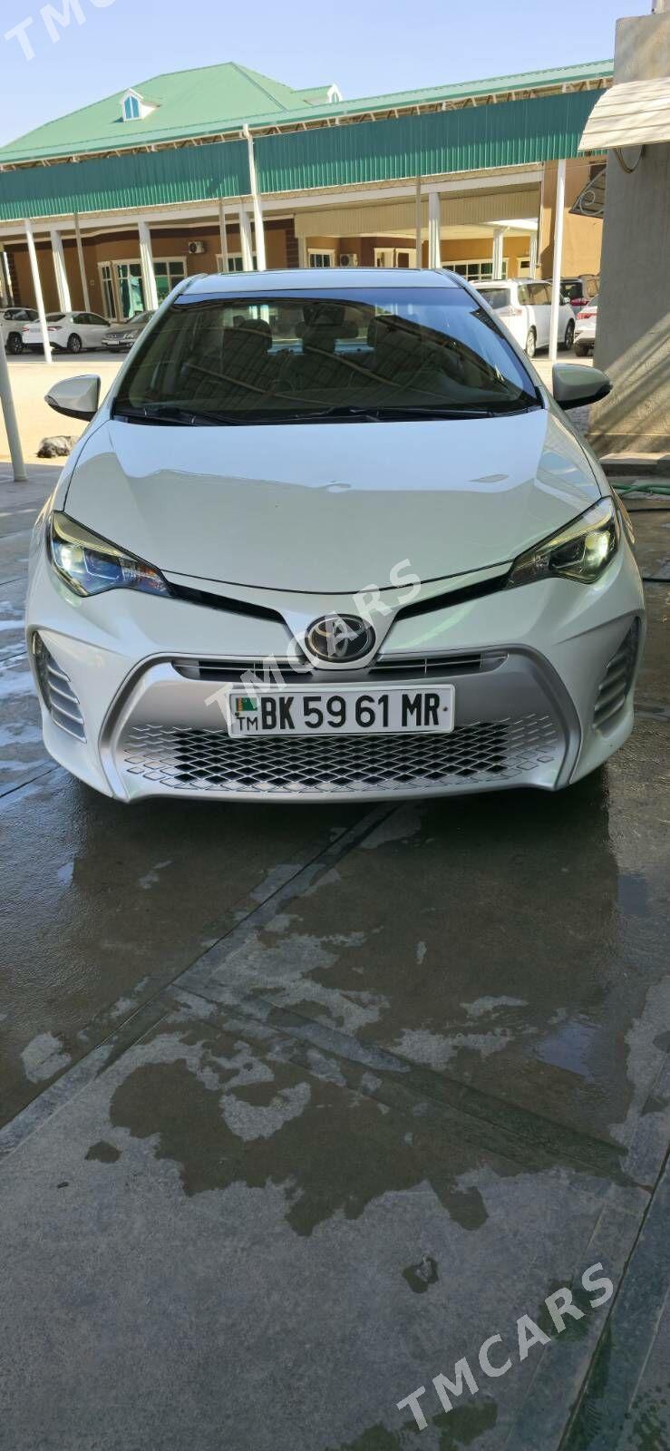 Toyota Corolla 2018 - 280 000 TMT - Мары - img 3