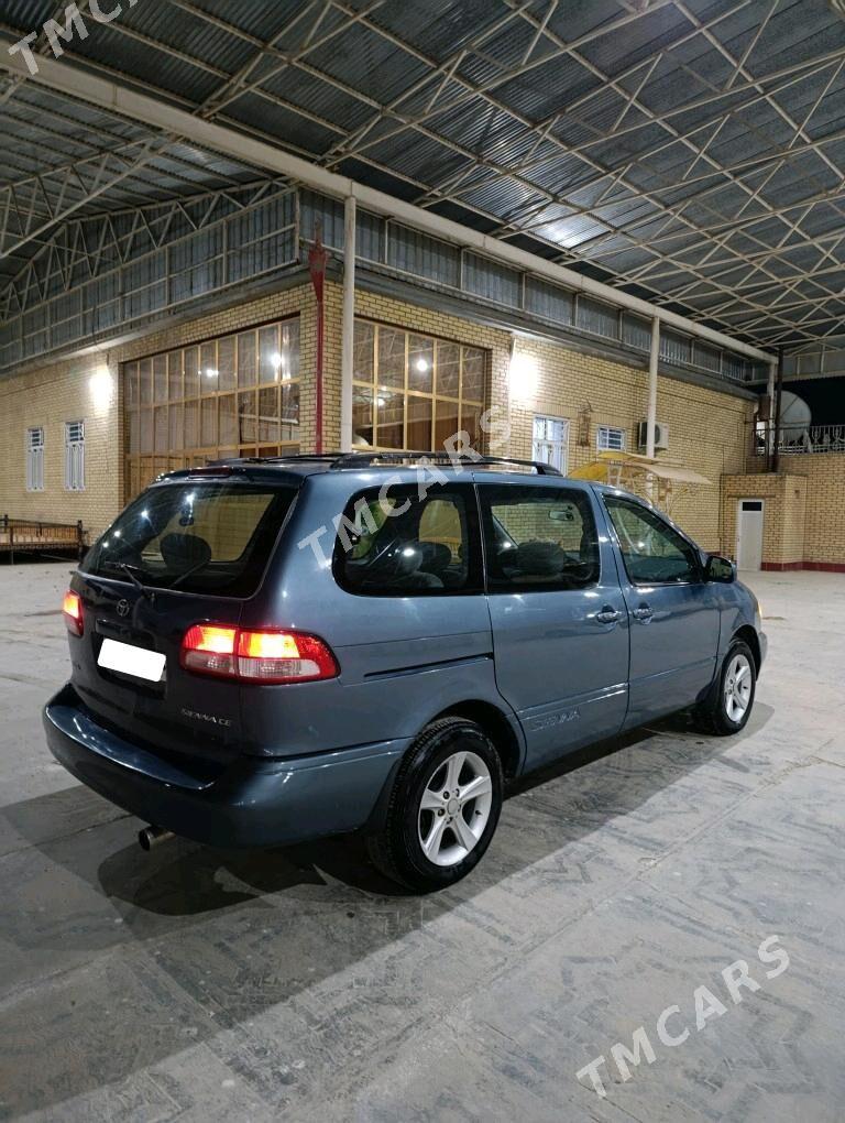 Toyota Sienna 2001 - 130 000 TMT - Мары - img 3