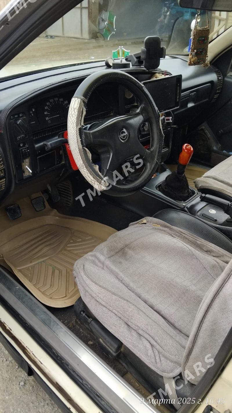 Opel Omega 1991 - 20 000 TMT - Саят - img 6