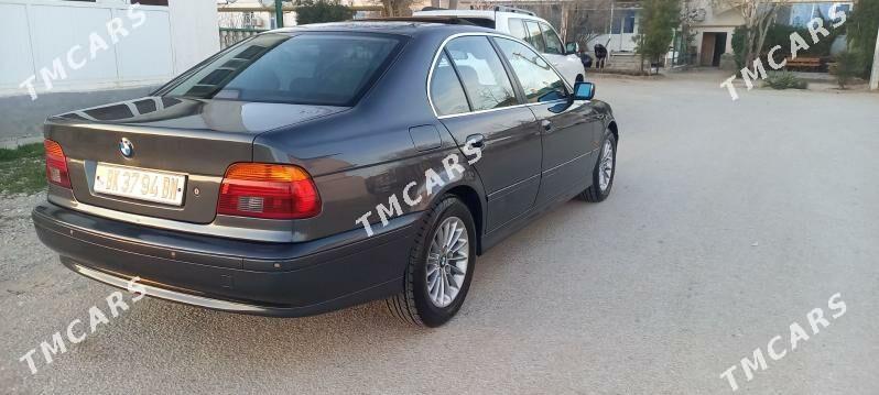 BMW E39 2001 - 125 000 TMT - Balkanabat - img 3