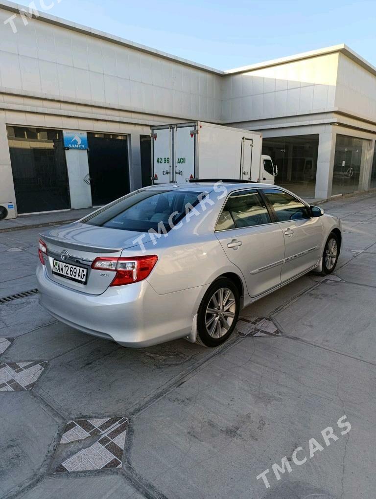 Toyota Camry 2013 - 240 000 TMT - Бузмеин - img 4