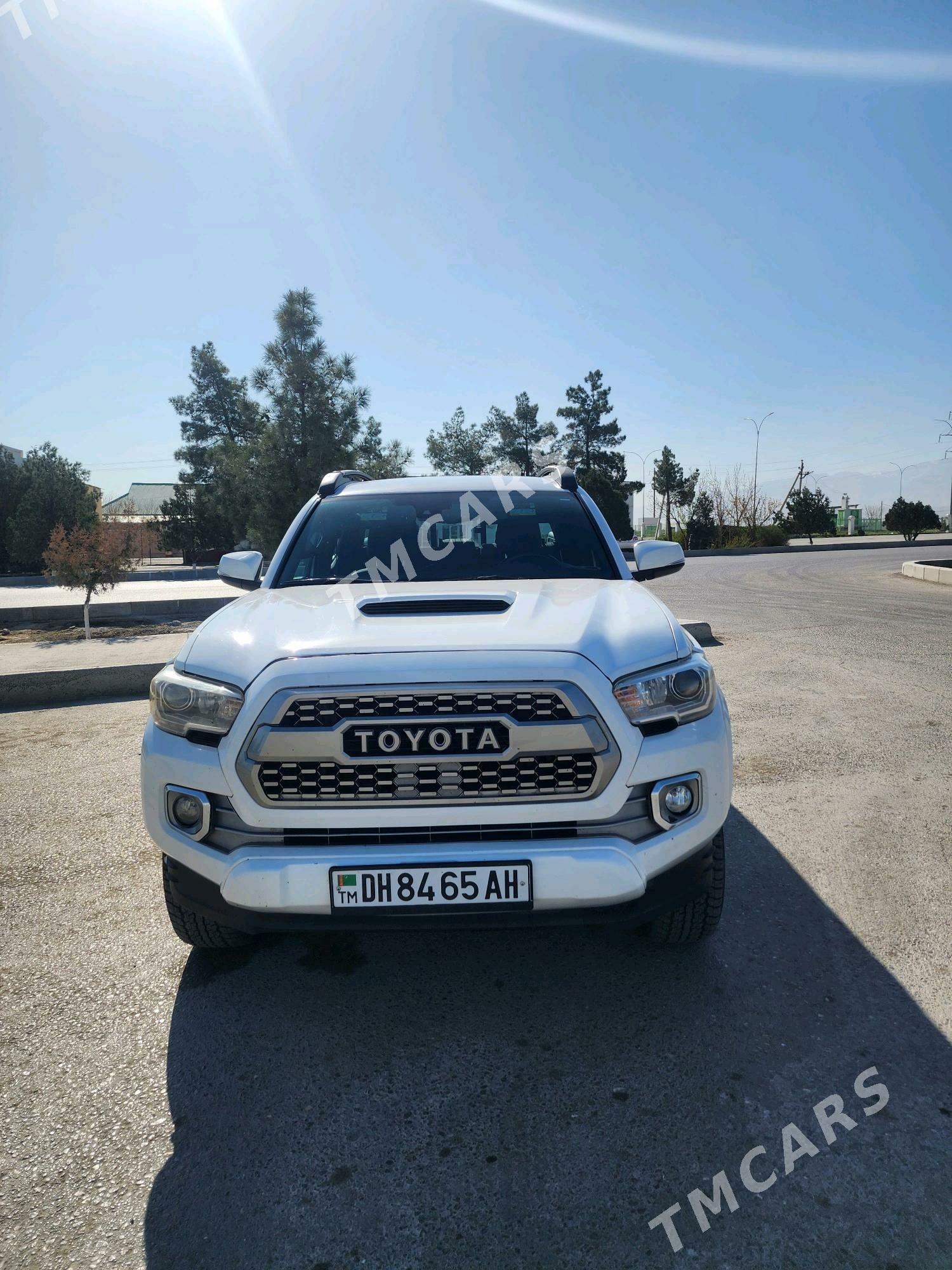 Toyota Tacoma 2019 - 390 000 TMT - Aşgabat - img 4