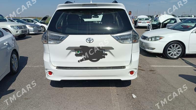 Toyota Sienna 2018 - 340 000 TMT - Ашхабад - img 4