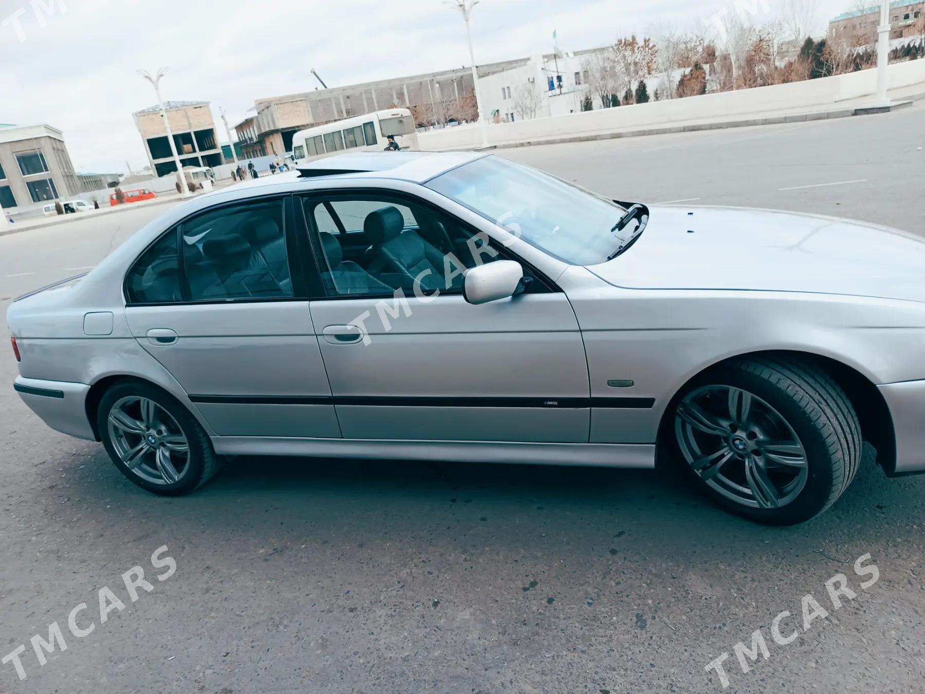 BMW E39 2003 - 130 000 TMT - Daşoguz - img 2