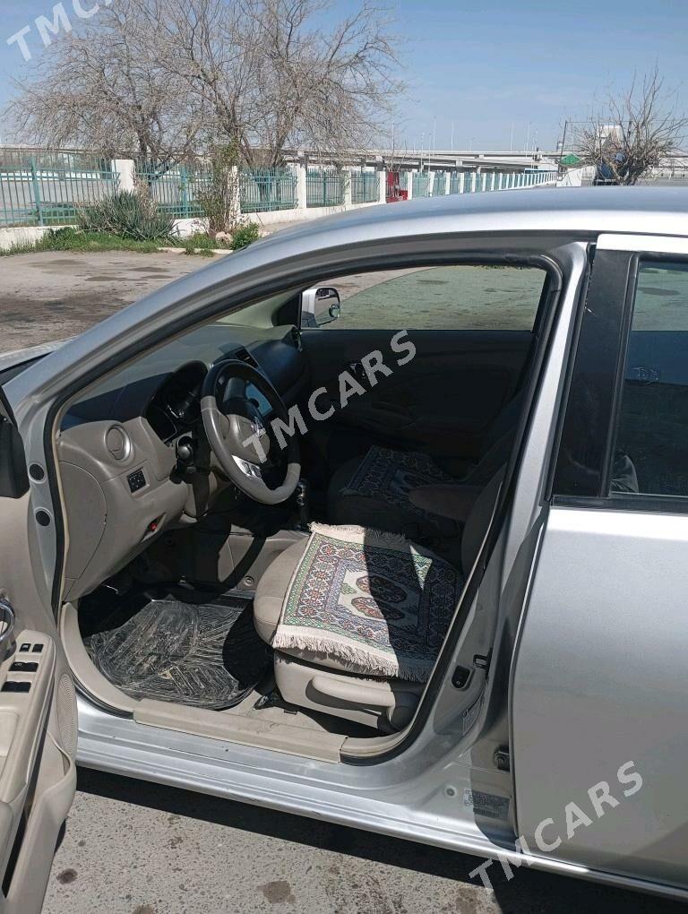 Nissan Versa 2013 - 85 000 TMT - Aşgabat - img 5