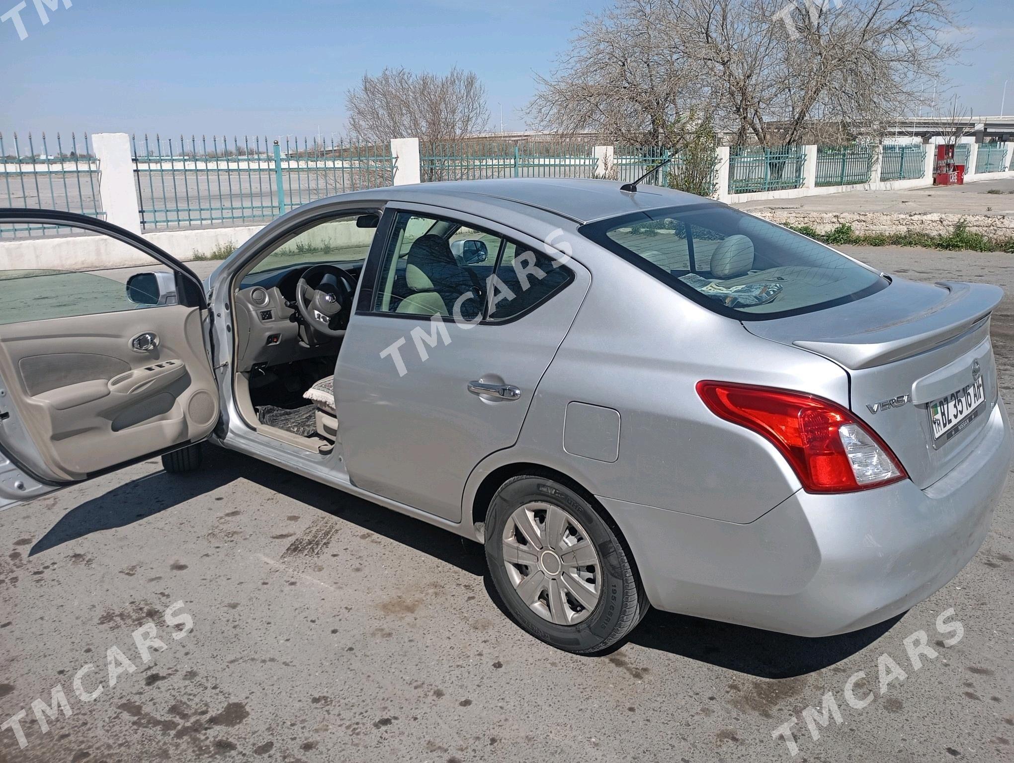 Nissan Versa 2013 - 85 000 TMT - Aşgabat - img 6