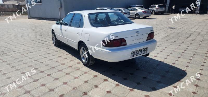 Toyota Camry 1995 - 85 000 TMT - Мары - img 3