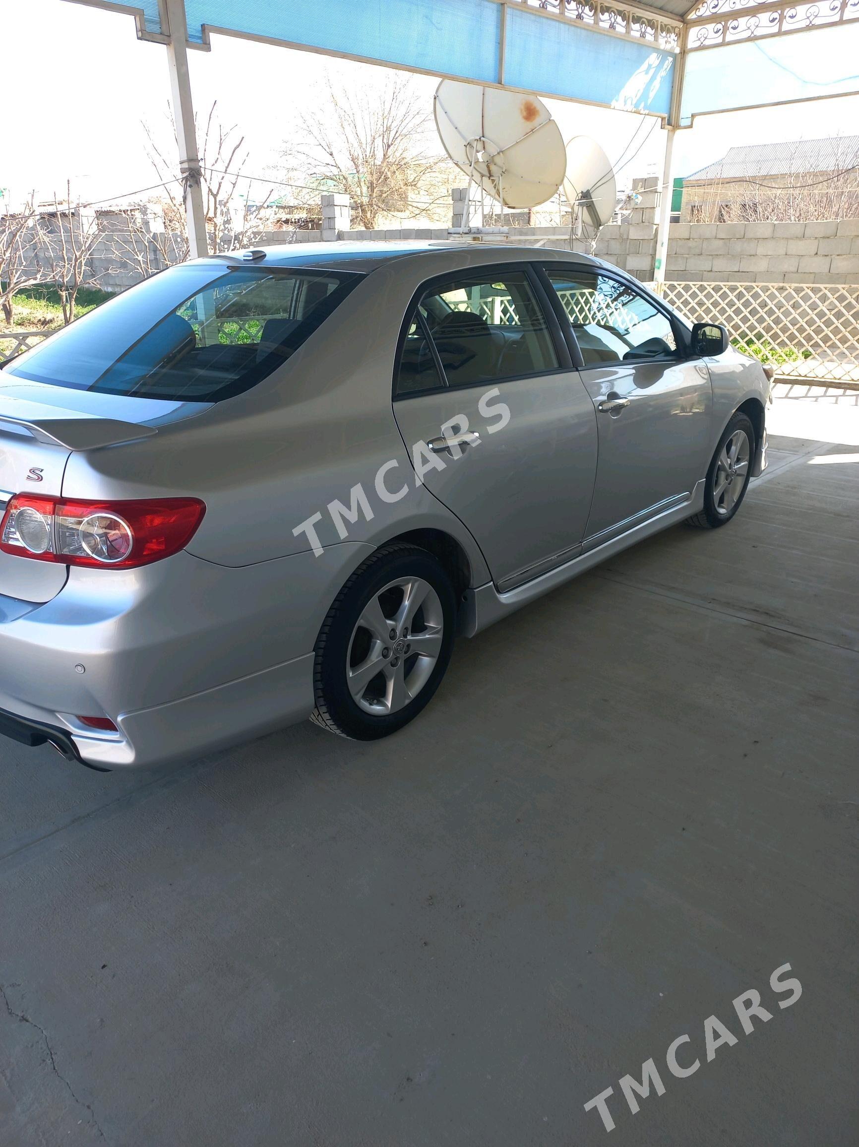 Toyota Corolla 2011 - 160 000 TMT - Гёкдепе - img 4