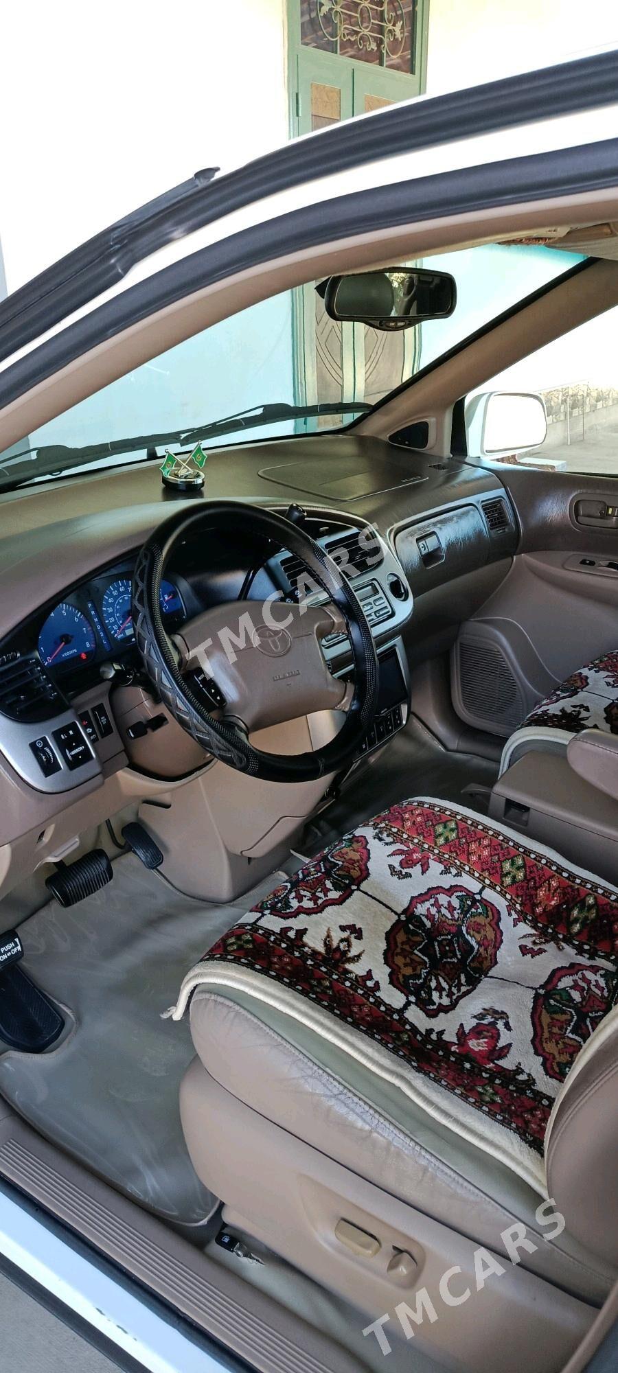 Toyota Sienna 2002 - 200 000 TMT - Daşoguz - img 3