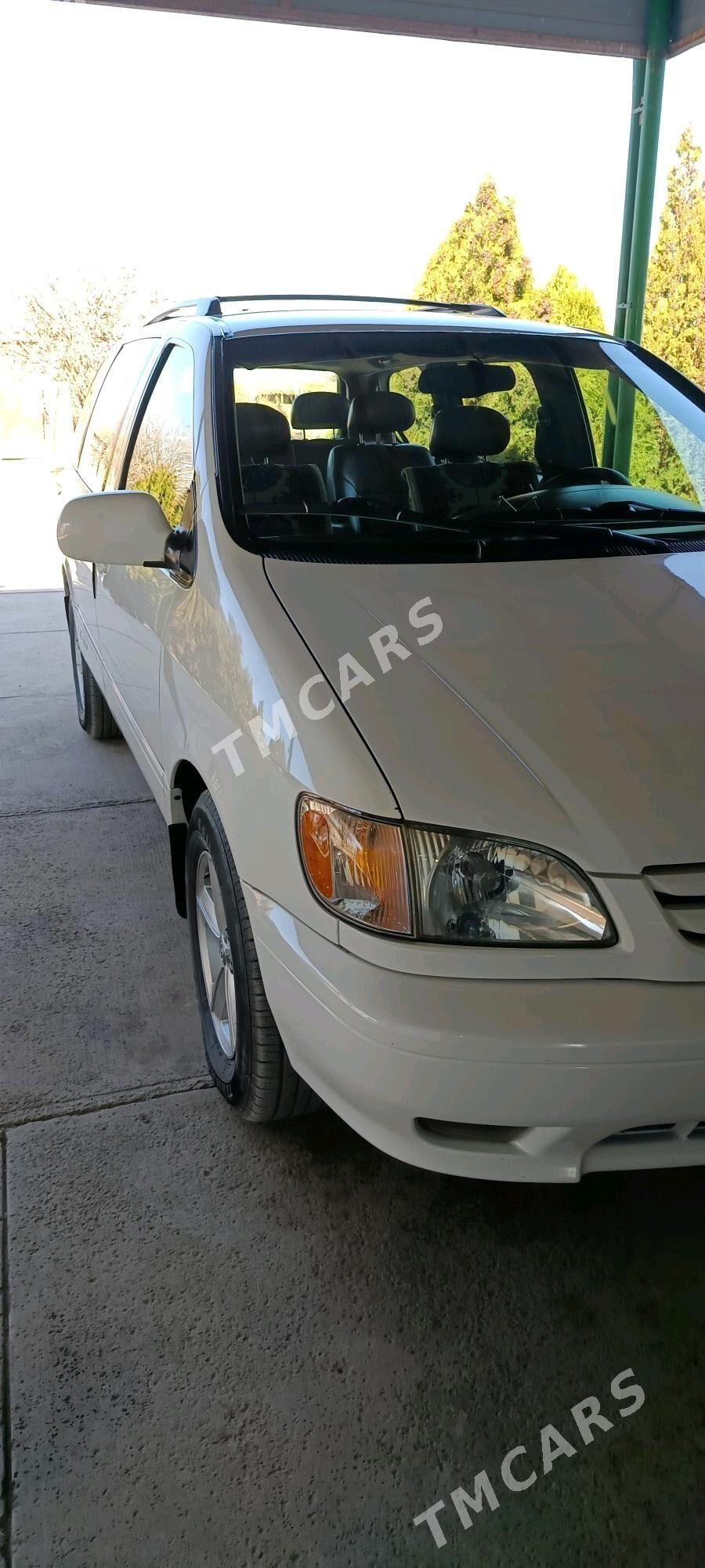 Toyota Sienna 2002 - 200 000 TMT - Daşoguz - img 5