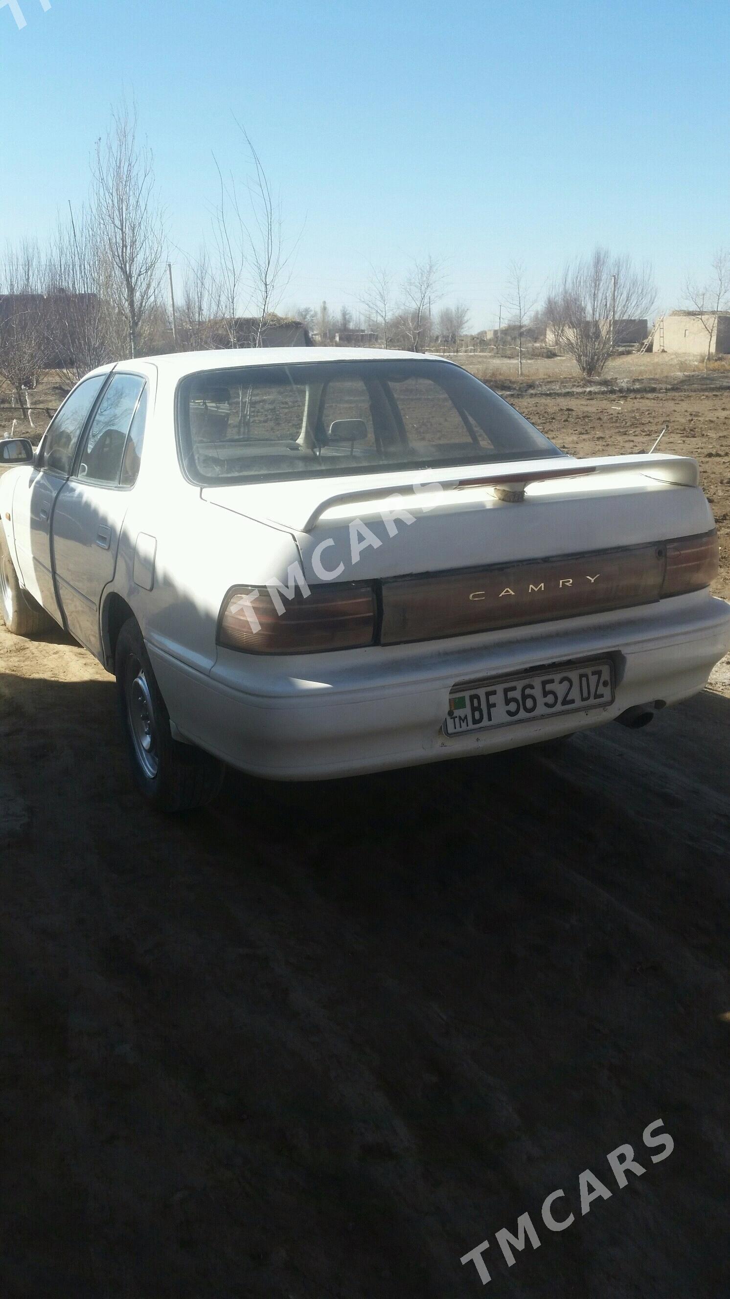 Toyota Camry 1993 - 45 000 TMT - Акдепе - img 3