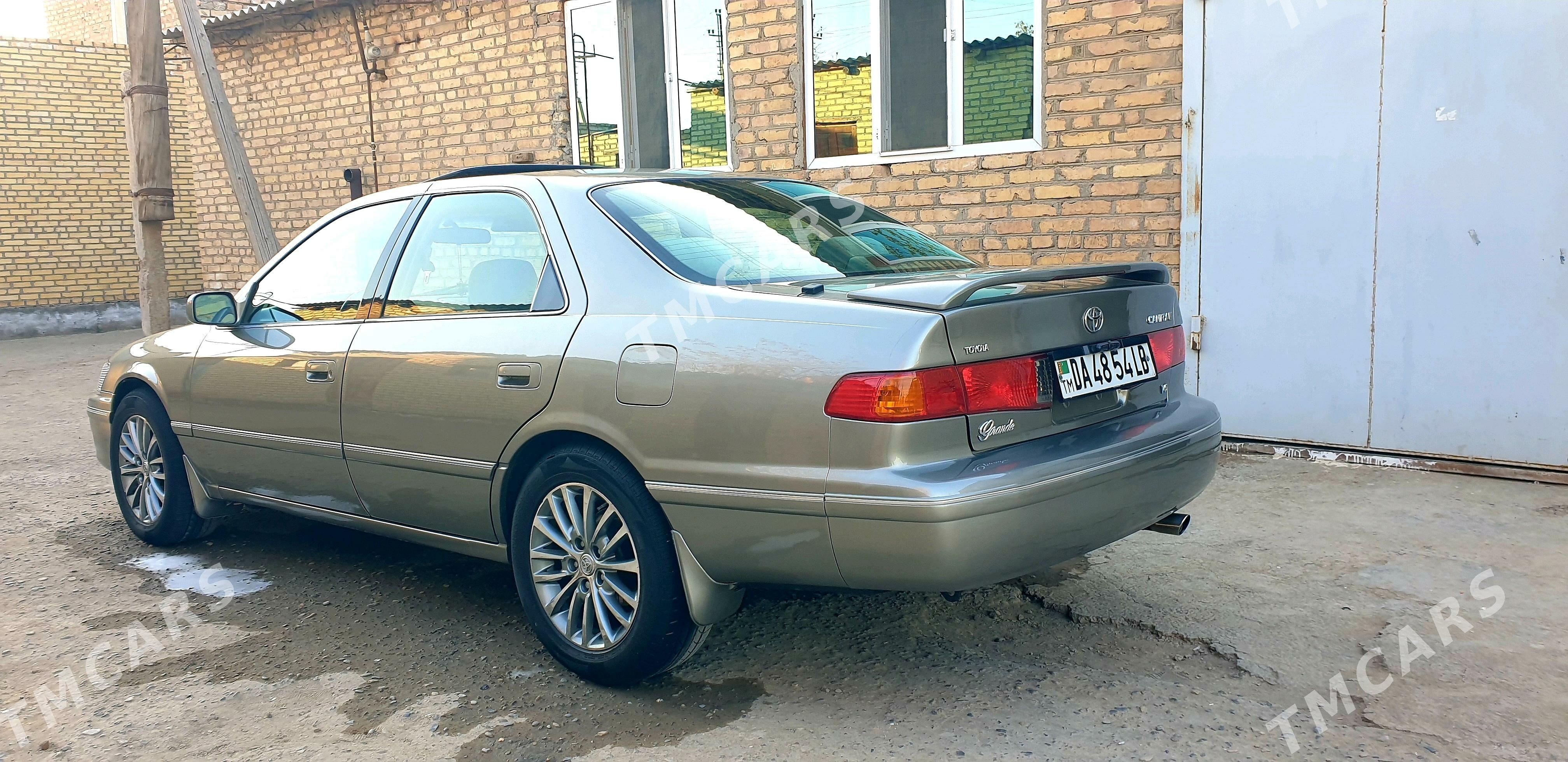 Toyota Camry 1998 - 130 000 TMT - Саят - img 5