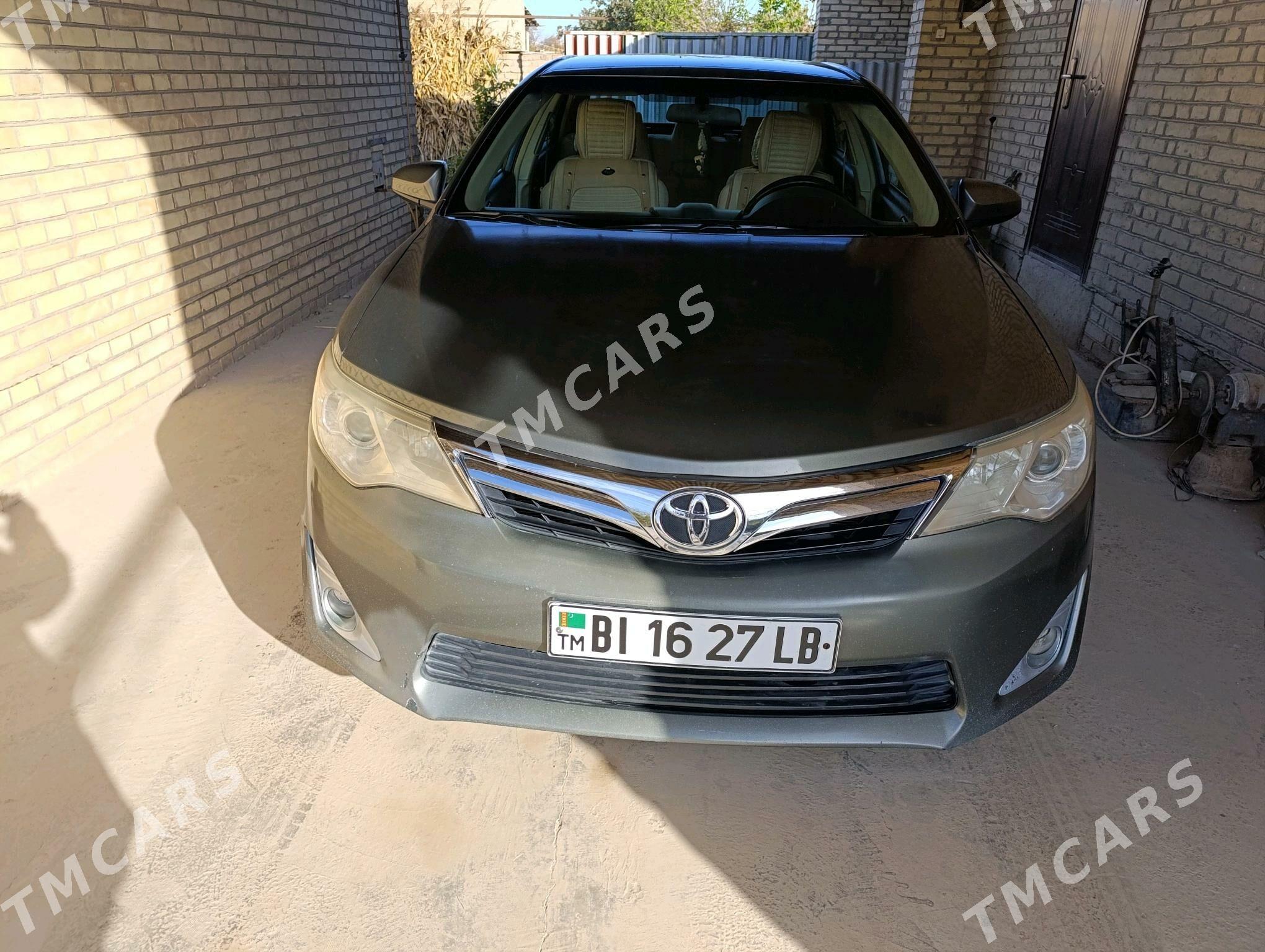 Toyota Camry 2014 - 210 000 TMT - Halaç - img 4