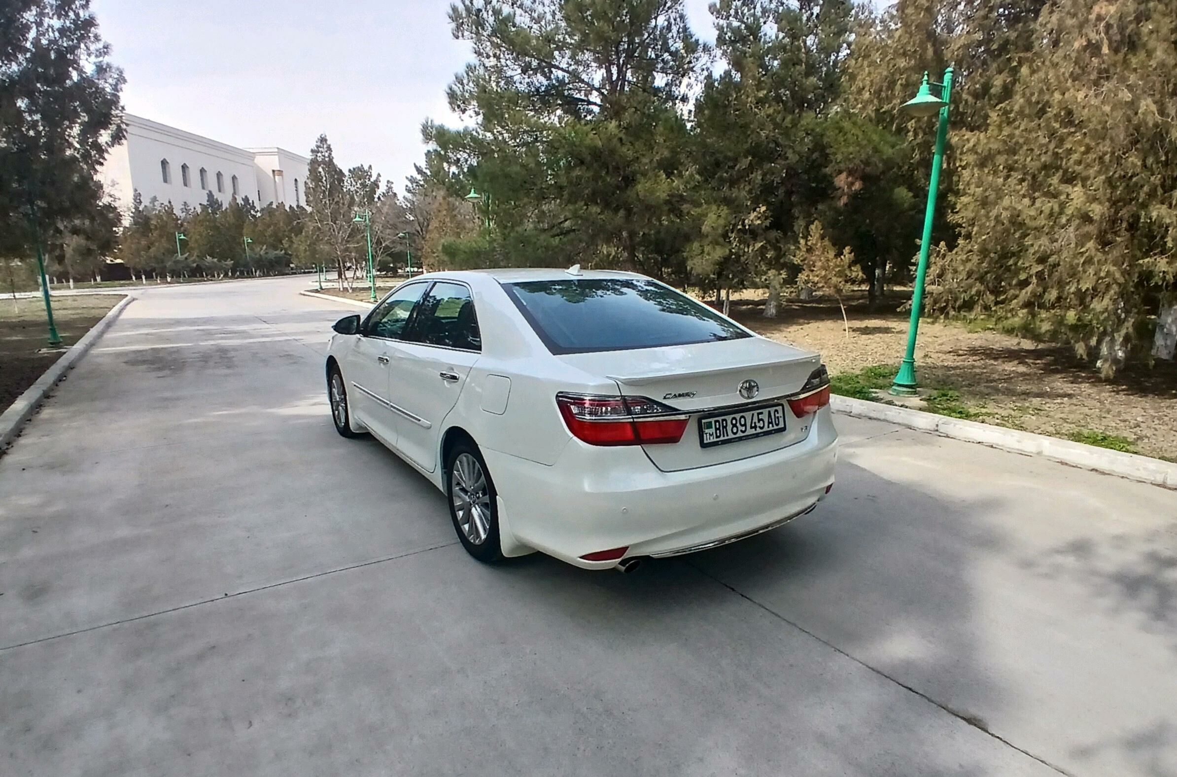 Toyota Camry 2017 - 600 000 TMT - Бузмеин - img 5