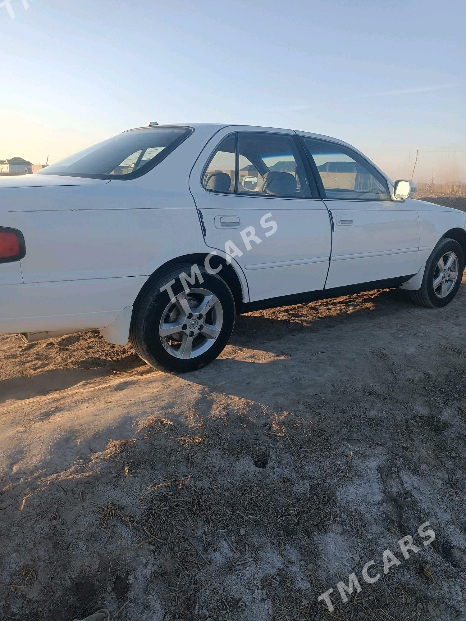 Toyota Camry 1994 - 70 000 TMT - Акдепе - img 2