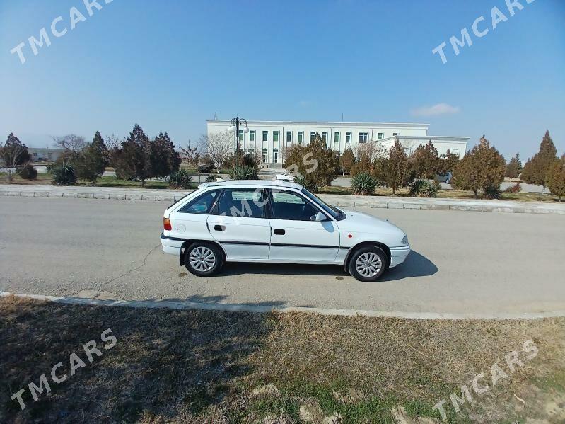 Opel Astra 1995 - 48 000 TMT - Бахарден - img 5